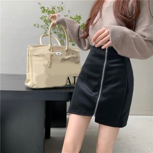 IELGY Leather Fashionable Slim A-line Short High waist Covered hips Women's skirts Half-length skirts Outer wear 5
