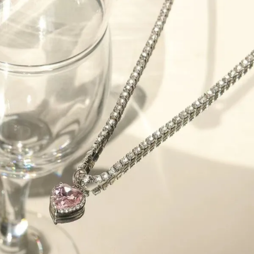 China Heart Shaped Necklaces For Girls And Women