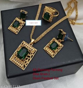 Elite Graceful Pendants & Lockets