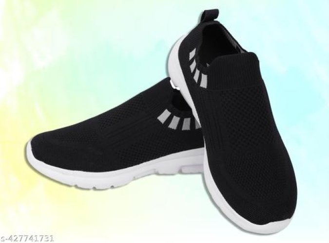 Modern Attractive Men Sports Shoes