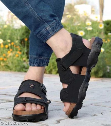 Relaxed Fashionable Men Sandals