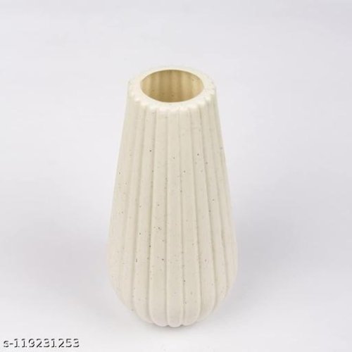 Voguish Vases