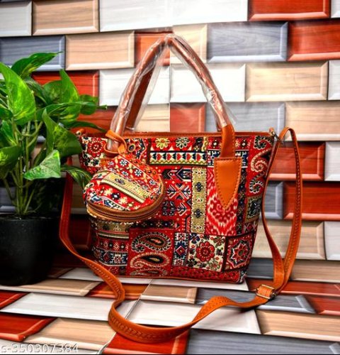 Trendy Alluring Women Handbags
