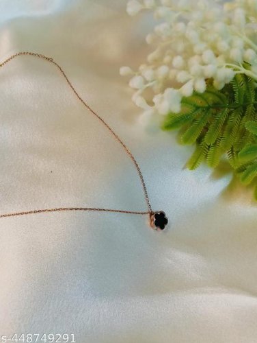 Sizzling Bejeweled Pendants & Lockets